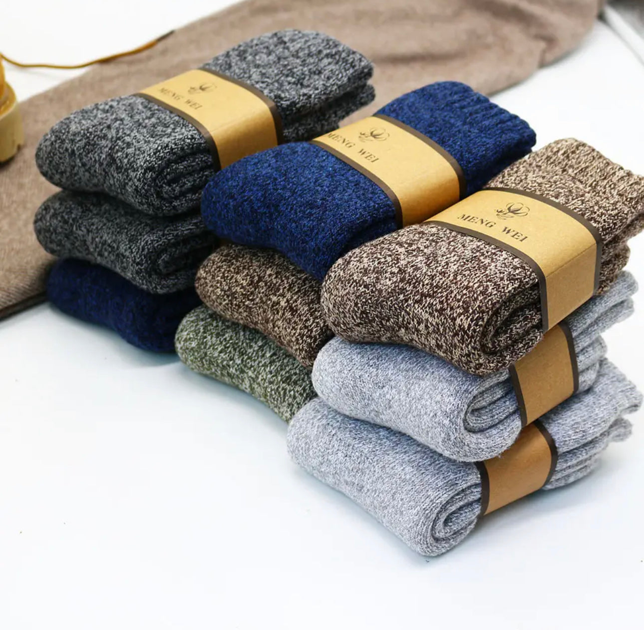 Kuschlig warmhaltende Schafs-Wollsocken