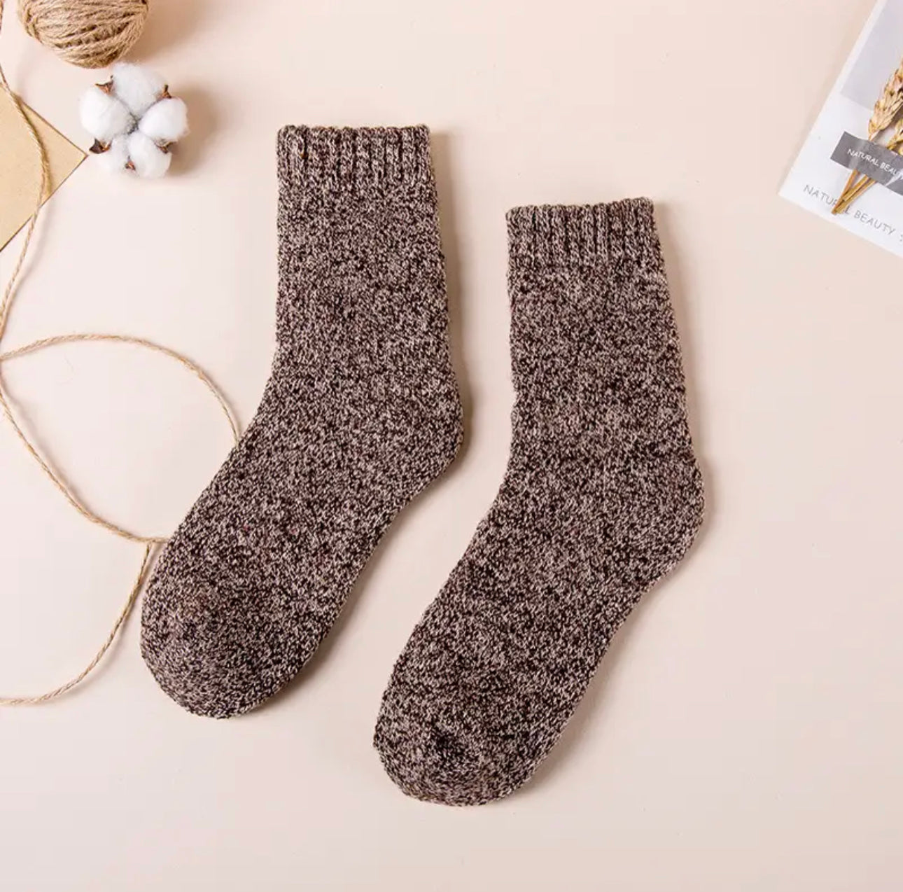 Kuschlig warmhaltende Schafs-Wollsocken